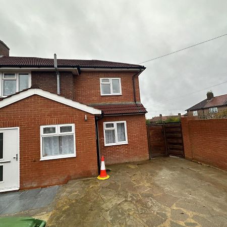 Keedonwood Road Bromley, Rooms With Free Wifi Экстерьер фото