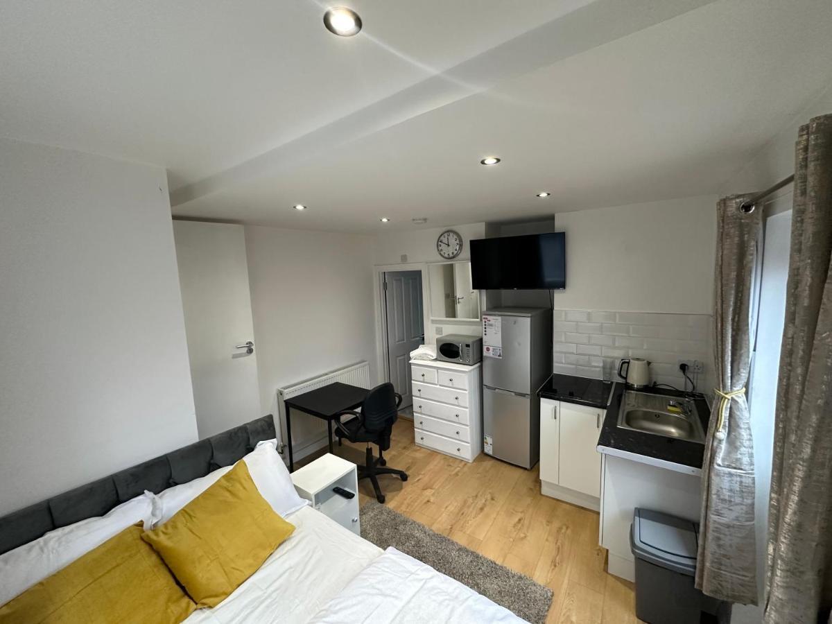 Keedonwood Road Bromley, Rooms With Free Wifi Экстерьер фото