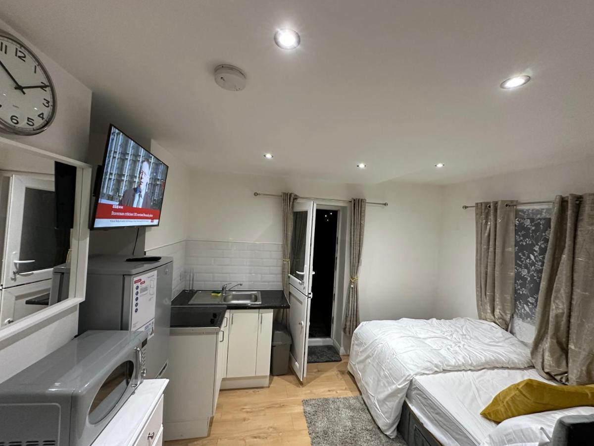 Keedonwood Road Bromley, Rooms With Free Wifi Экстерьер фото