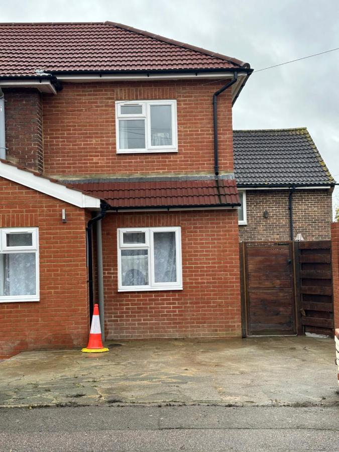 Keedonwood Road Bromley, Rooms With Free Wifi Экстерьер фото