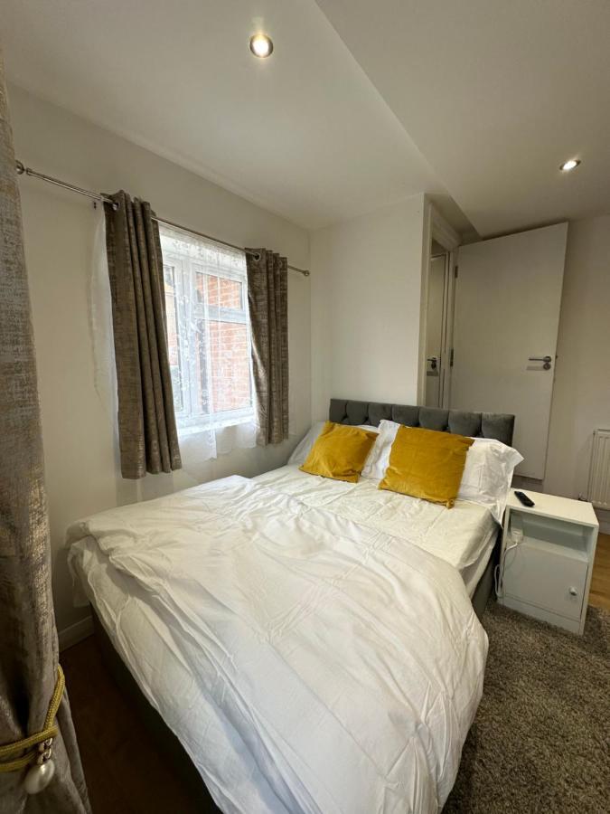 Keedonwood Road Bromley, Rooms With Free Wifi Экстерьер фото