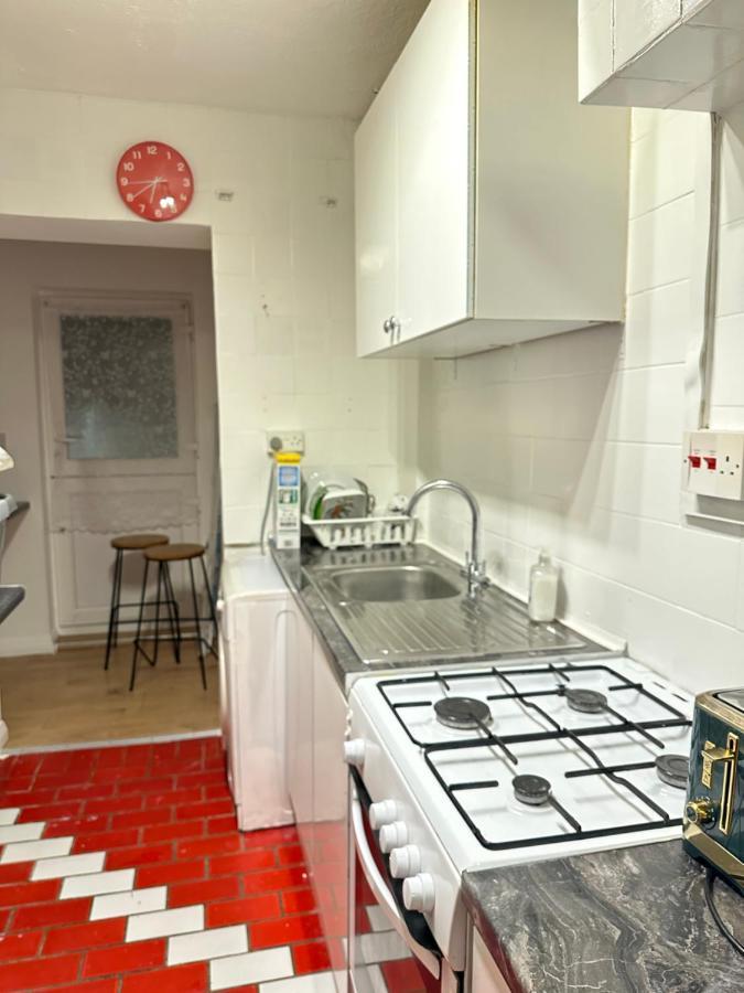 Keedonwood Road Bromley, Rooms With Free Wifi Экстерьер фото