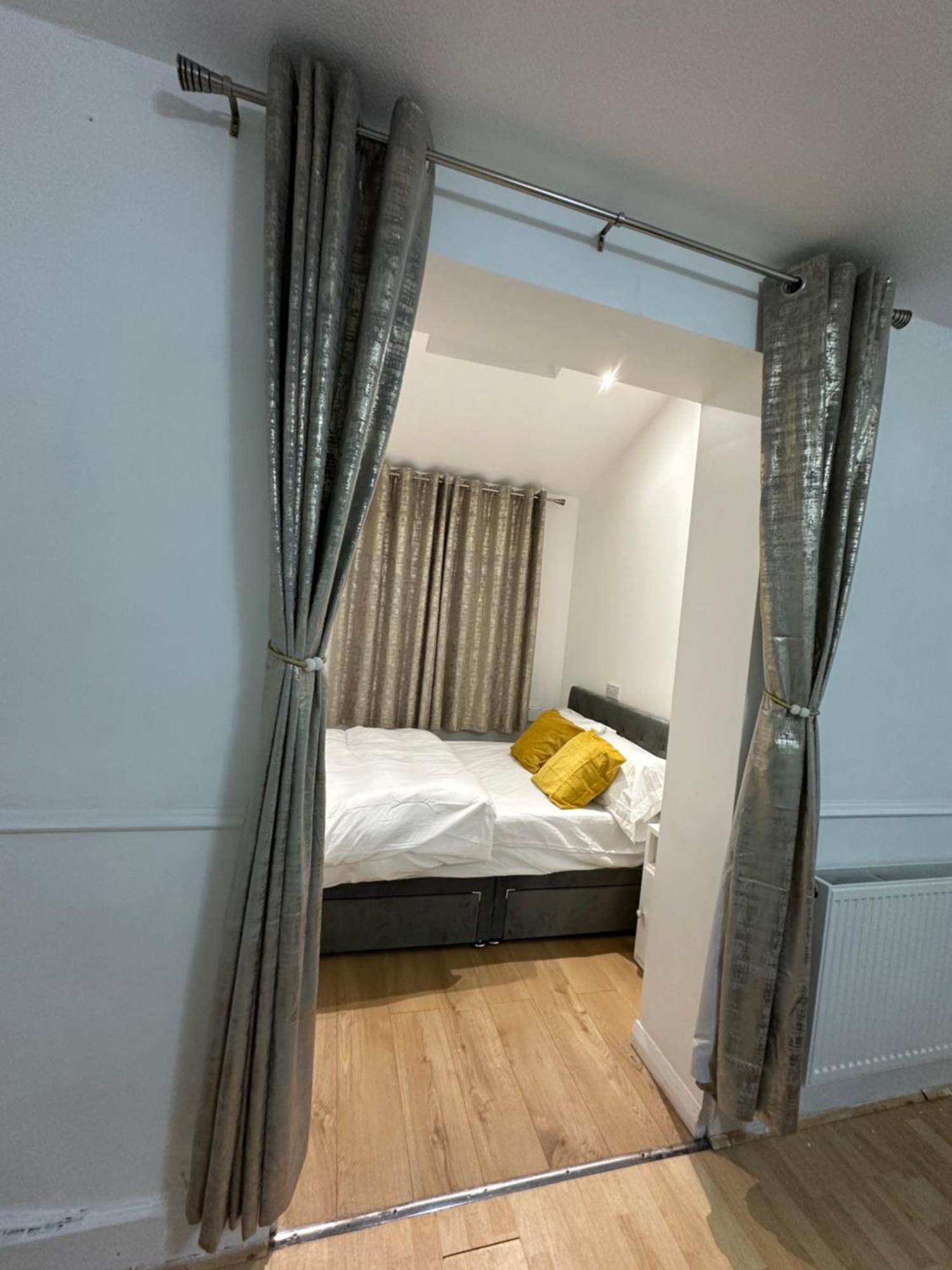Keedonwood Road Bromley, Rooms With Free Wifi Экстерьер фото